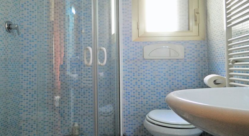 Imagen de la habitación del Cristina Rooms. Foto 6