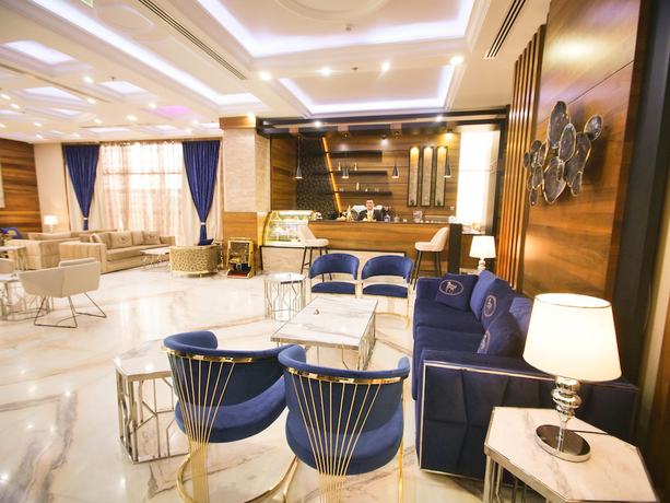 Imagen de los interiores del Crown Rose Hotel. Foto 17