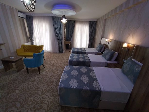 Imagen de la habitación del Crystall Hotel. Foto 13