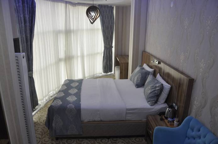 Imagen de la habitación del Crystall Hotel. Foto 17