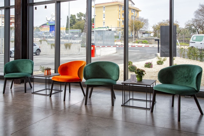 Imagen de los interiores del Cubik Inn. Foto 13