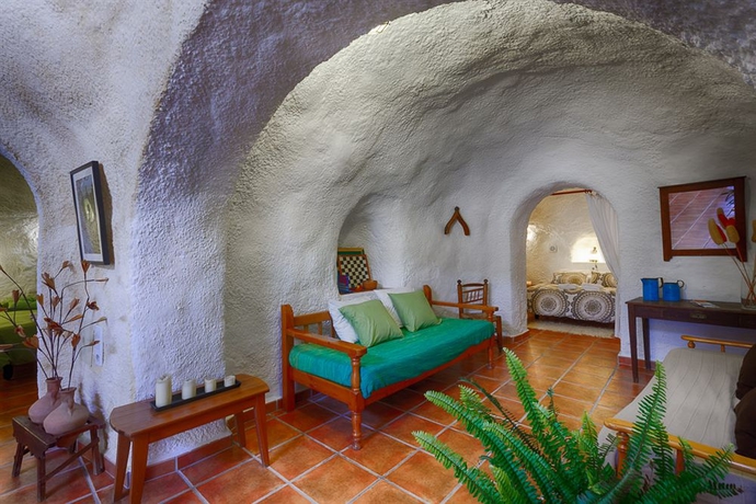 Imagen de los interiores del Cuevas El Abanico. Foto 7