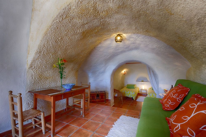 Imagen de los interiores del Cuevas El Abanico. Foto 10