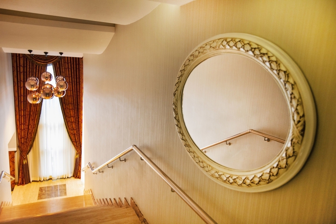 Imagen de los interiores del Cukurova Erten Otel. Foto 16