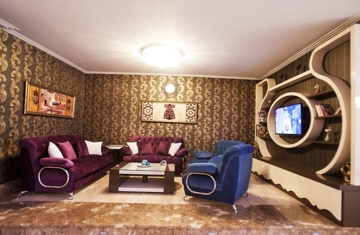 Imagen de los interiores del Cukurova Erten Otel. Foto 18