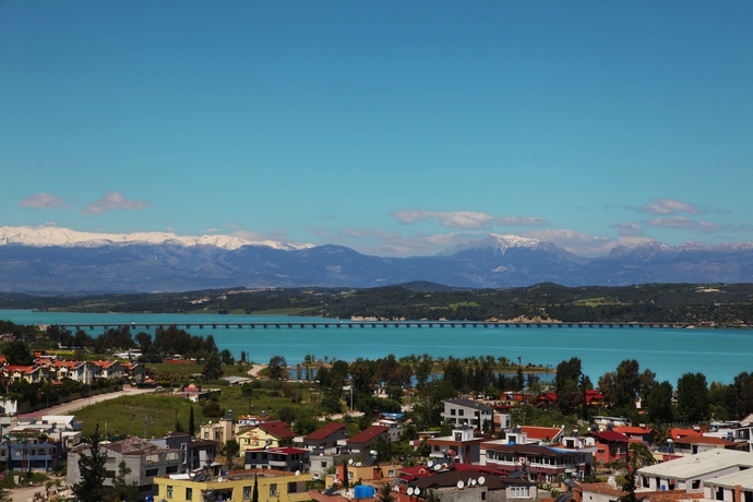 Imagen de los exteriores del Cukurova Erten Otel. Foto 15