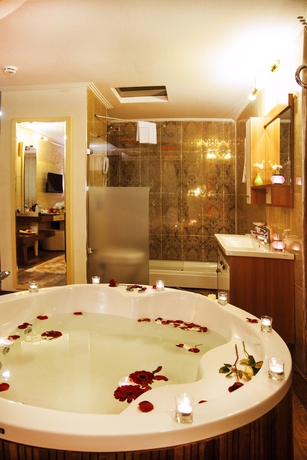 Imagen de la habitación del Cukurova Erten Otel. Foto 10