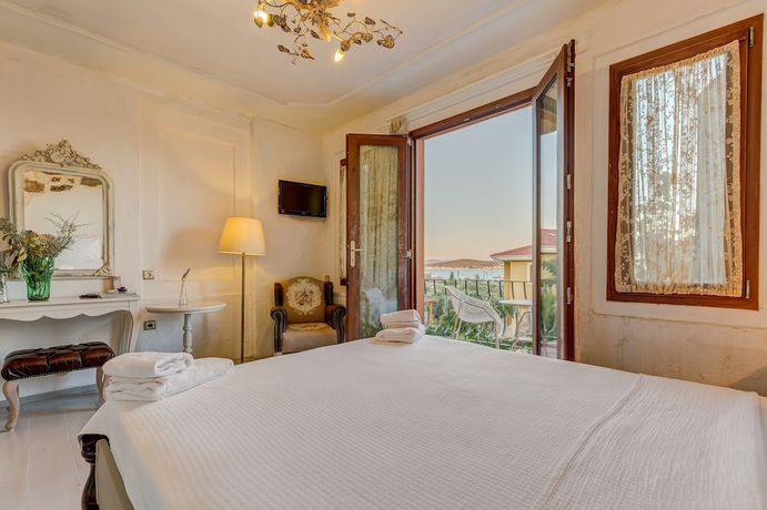 Imagen de la habitación del Cunda Battalos K&uuml;&ccedil;&uuml;k Otel. Foto 8