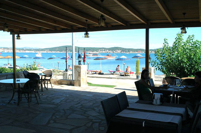 Imagen de los exteriores del Cunda Deniz Hotel. Foto 9