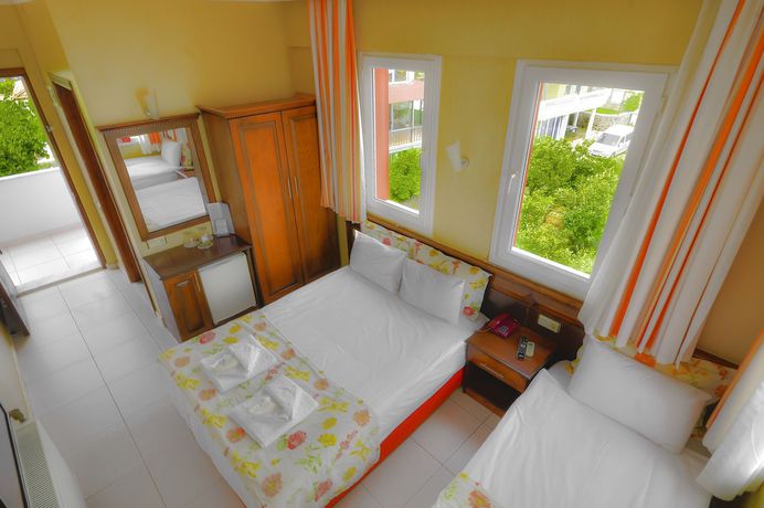 Imagen de la habitación del Cunda Ezer Otel. Foto 2
