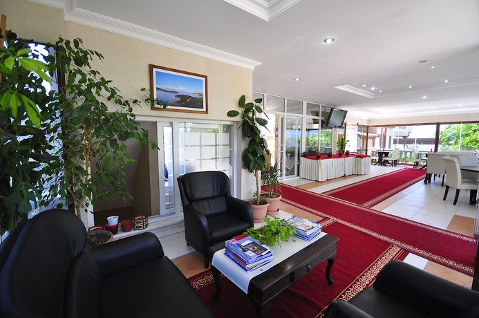 Imagen de los interiores del Cunda Ezer Otel. Foto 16