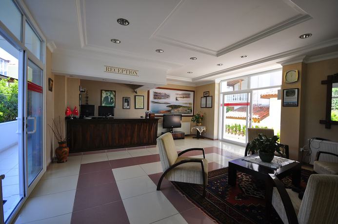 Imagen de los interiores del Cunda Ezer Otel. Foto 17