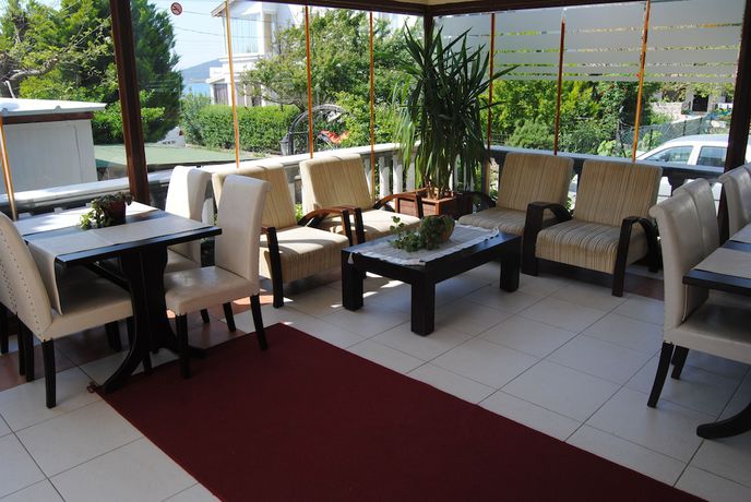 Imagen de los interiores del Cunda Ezer Otel. Foto 18