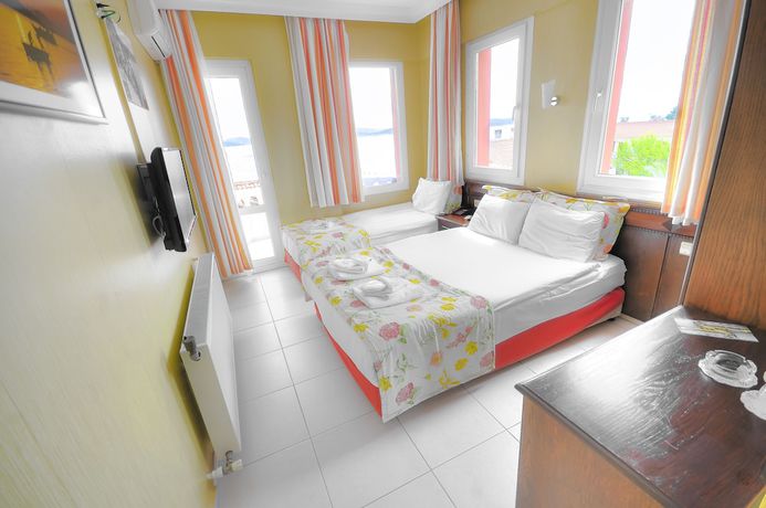 Imagen de la habitación del Cunda Ezer Otel. Foto 14