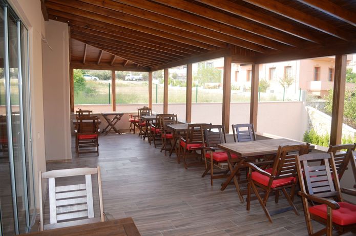 Imagen del bar/restaurante del Cunda Giritlioğlu Otel. Foto 5