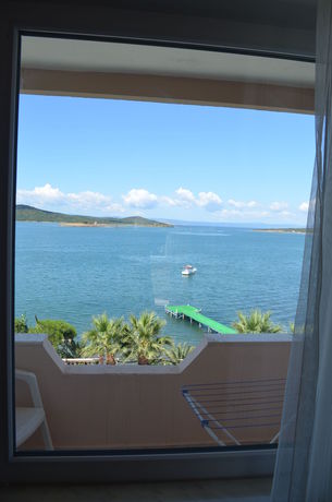 Imagen de la habitación del Cunda Panorama Hotel. Foto 5