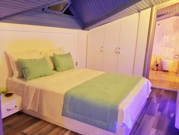 Imagen de la habitación del Cunda Rota Hotel. Foto 9