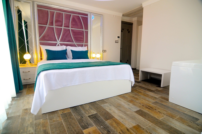 Imagen de la habitación del Cunda Rota Hotel. Foto 12