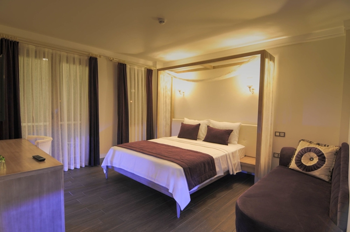Imagen de la habitación del Cunda Rota Hotel. Foto 18
