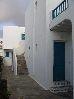 Imagen de los exteriores del Cyclades Studios. Foto 3