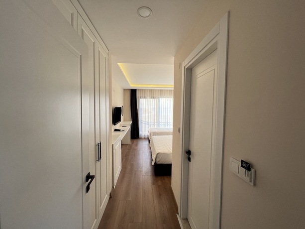 Imagen de la habitación del DADA OTEL. Foto 17