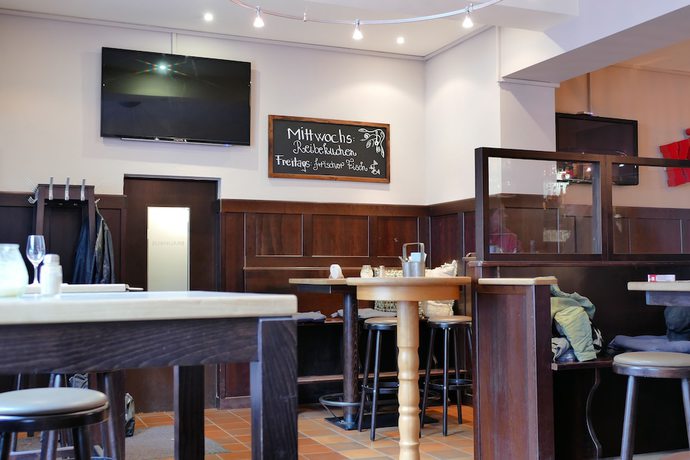 Imagen del bar/restaurante del DAS Steeps Ihr Brauhaus und Hotel. Foto 5