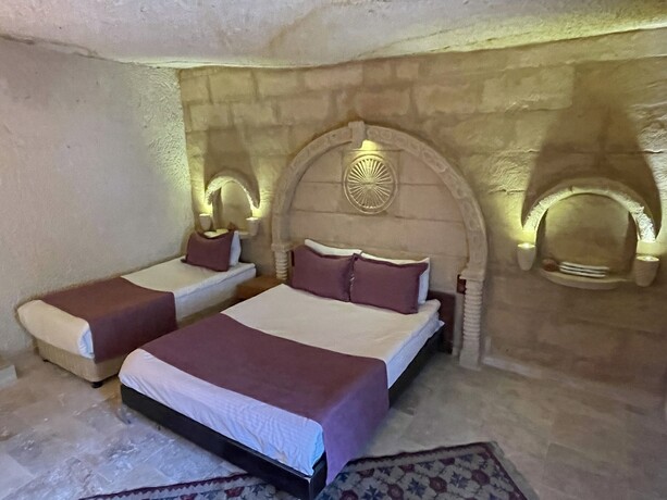 Imagen general del DEDE CAVE KONAK. Foto 1