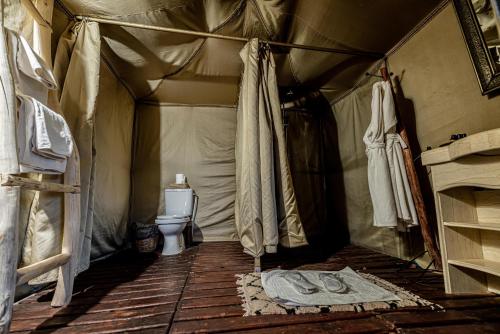 Imagen general del DESERTIUM Royal Luxury Desert Camp. Foto 9