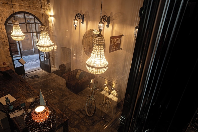 Imagen de los interiores del D.H. Lawrence. Foto 16