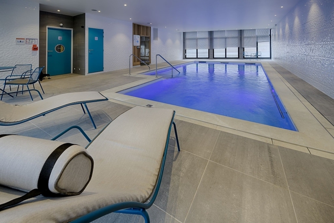 Imagen de la piscina del DOMITYS Le Piano - R&eacute;sidence S&eacute;nior. Foto 13