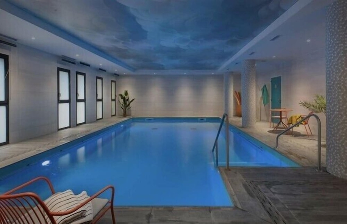 Imagen de la piscina del DOMITYS ROUEN LES MOSAIQUES. Foto 11