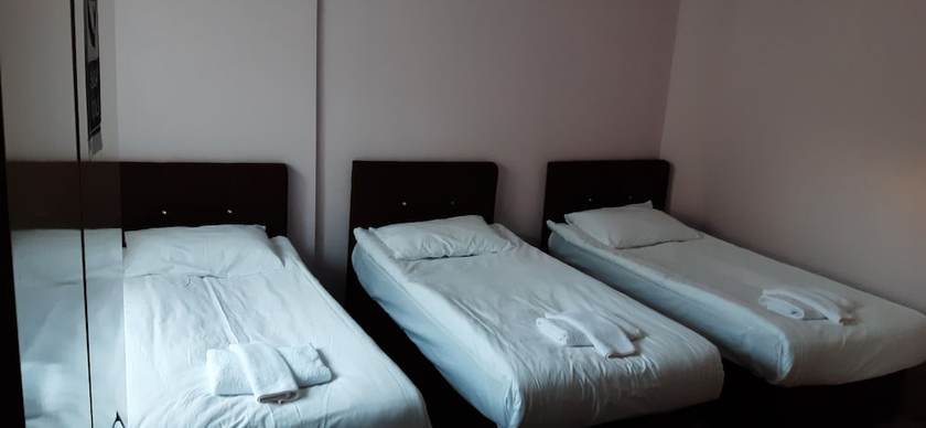 Imagen de la habitación del DİRİLİŞ BANARYA PANSİYON. Foto 5