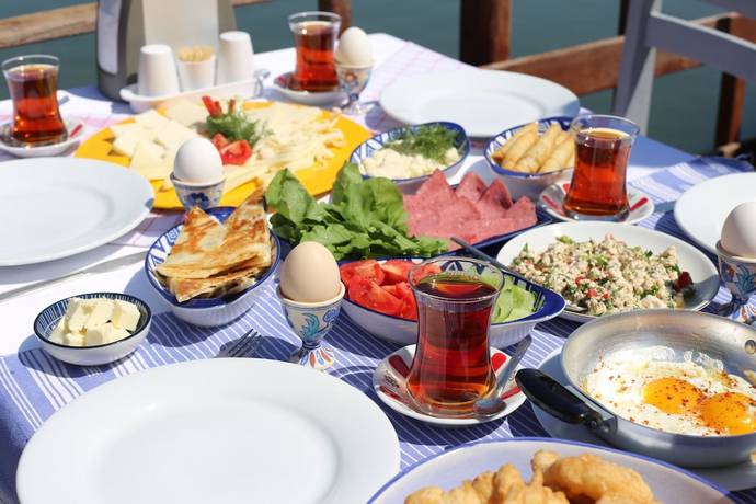 Imagen del bar/restaurante del Dalyan Holiday Hotel. Foto 4