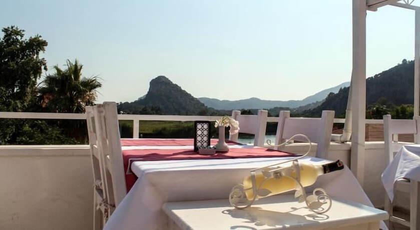 Imagen del bar/restaurante del Dalyan Terrace Hotel. Foto 5