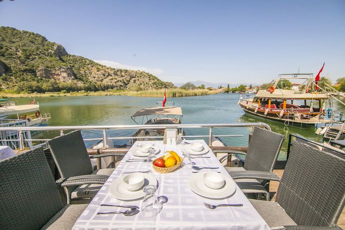 Imagen del bar/restaurante del Dalyan Yagmur Hotel. Foto 3