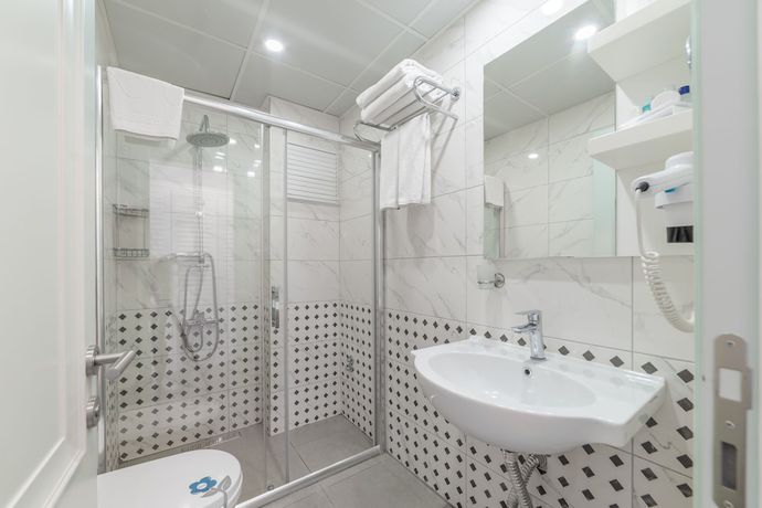 Imagen de la habitación del Dam Hotel Lara. Foto 16