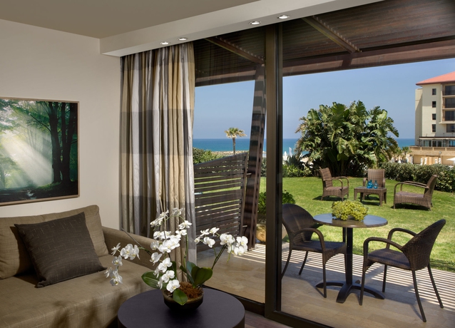 Imagen de la habitación del Dan Accadia Hotel. Foto 6