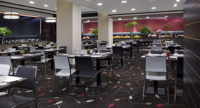 Imagen del bar/restaurante del Dan Panorama Jerusalem. Foto 2