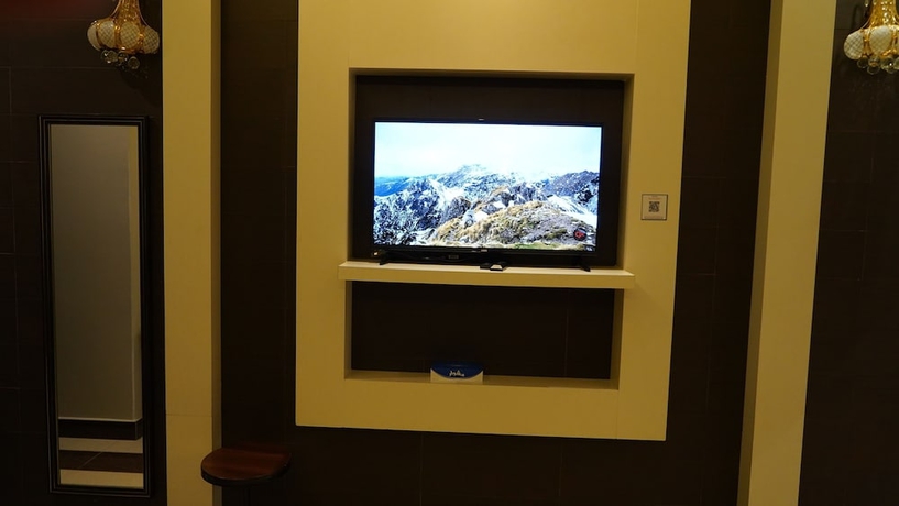 Imagen de la habitación del Dana Hotel Suites. Foto 6