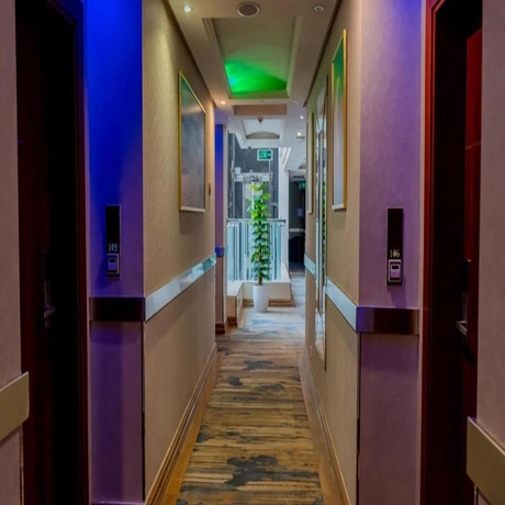 Imagen de los interiores del Dancenter Al Dabab Near King Fahad Medical City. Foto 16