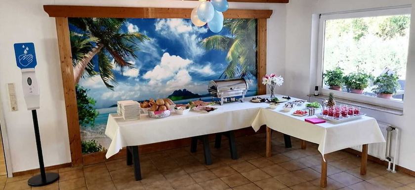 Imagen del bar/restaurante del DandB staycation Resort. Foto 5