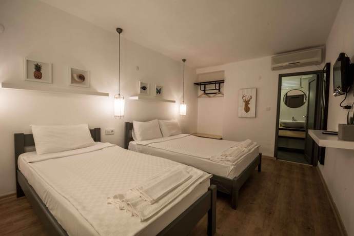 Imagen de la habitación del Daphnis Hotel, Bodrum. Foto 5
