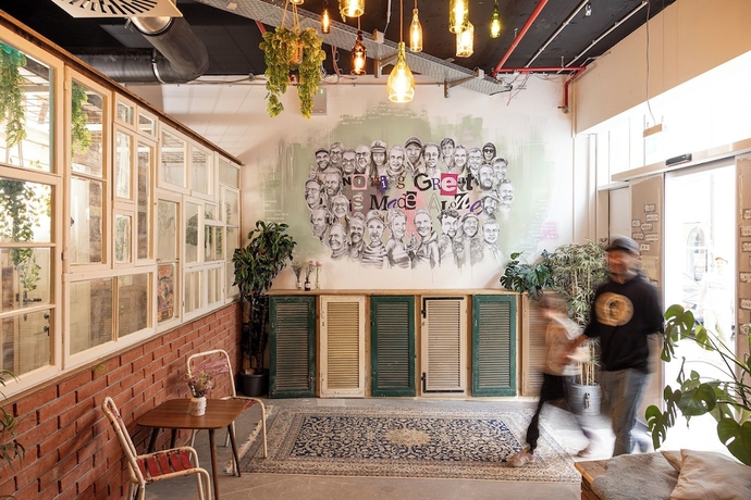 Imagen de los interiores del Das Viertel. Foto 15