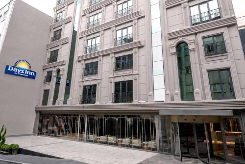 Imagen general del Days Inn by Wyndham Istanbul Bomonti. Foto 13