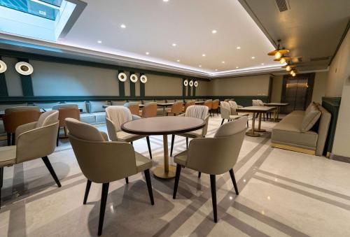 Imagen general del Days Inn by Wyndham Istanbul Bomonti. Foto 10