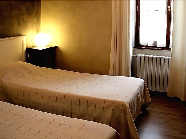 Imagen de la habitación del De La Paix, Tournus. Foto 5