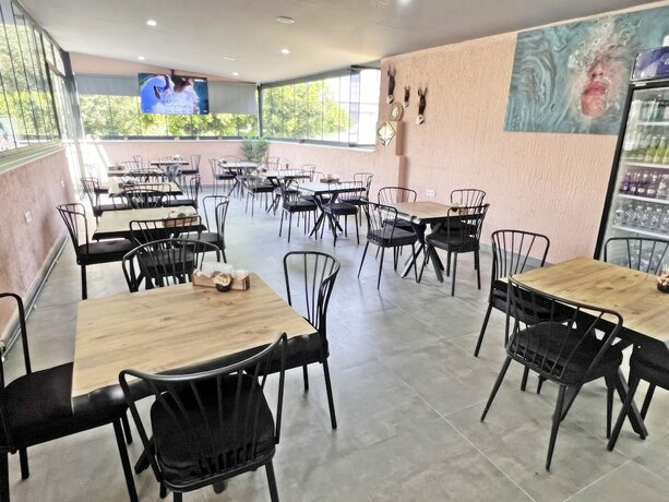 Imagen general del Deadel Hotel. Foto 12