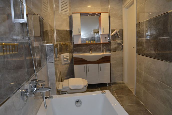 Imagen de la habitación del Deep Hotel Istanbul. Foto 6
