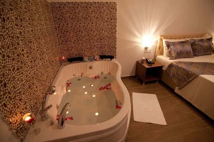 Imagen de la habitación del Defne Hotel. Foto 13