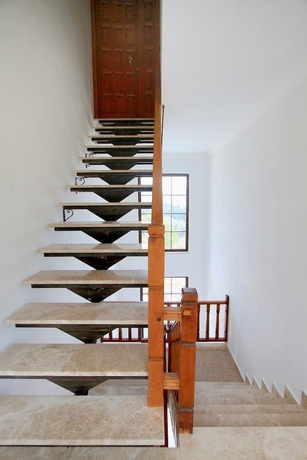 Imagen de los interiores del Deger Apart. Foto 15